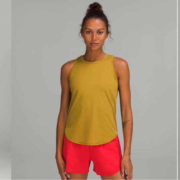 lululemon athletica Tops - Lululemon High-Neck Running and Training Tank Top Sz 8 in Auric Gold 88 EUC